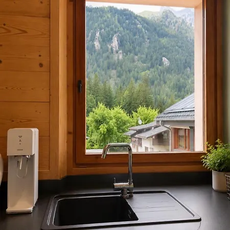 Bright With Balcony And Mont Blanc View *