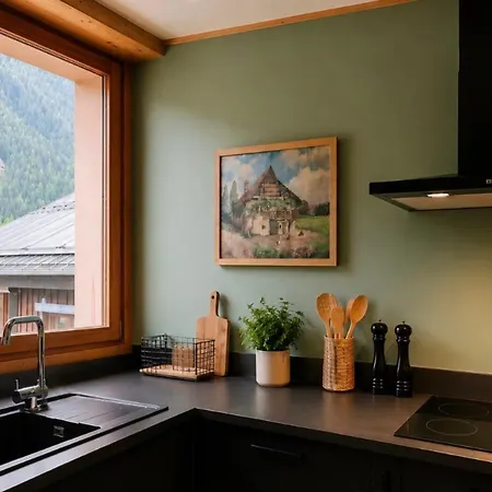 Bright With Balcony And Mont Blanc View 霞慕尼
